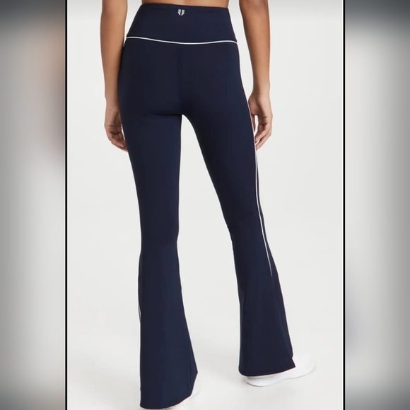 Eleven by Venus Williams - Sports Bra & Leggings - Picture 10 of 17